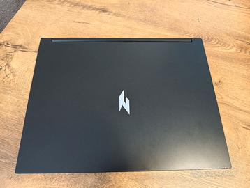 Notebook Acer Nitro 16" RTX4060 Ryzen 7 8845HS