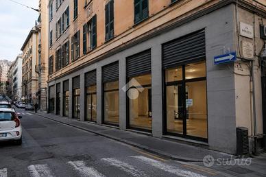 NEGOZIO A GENOVA