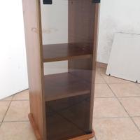 Carrello multiuso con vetri. 