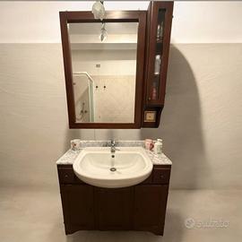 Mobile bagno in legno e specchio contenitore