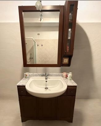 Mobile bagno in legno e specchio contenitore