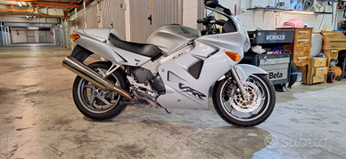 Vfr 800 fi
