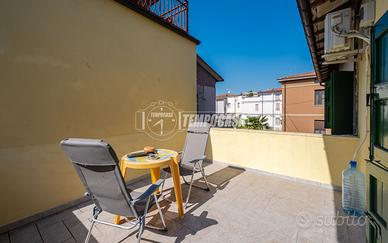 TRILOCALE RISTRUTTURATO CON AMPIO TERRAZZO