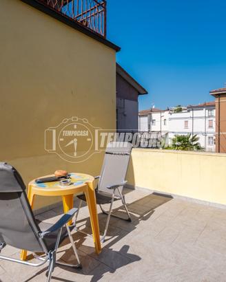 TRILOCALE RISTRUTTURATO CON AMPIO TERRAZZO