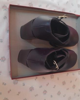 scarpe con tacco basso