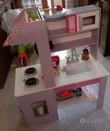 Cucina da bambini come nuova