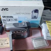 0809NN-Videocamera JVC GR-D239E