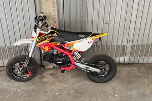 VEDO PIT BIKE AYRTON