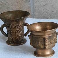 Piccoli mortai in bronzo