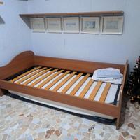 Camera Letto, mensole e armadio