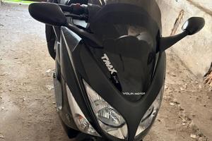 Yamaha TMAX-2011-a iniezione