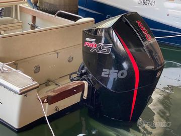 Boston Whaler 22 Outrage (1989)