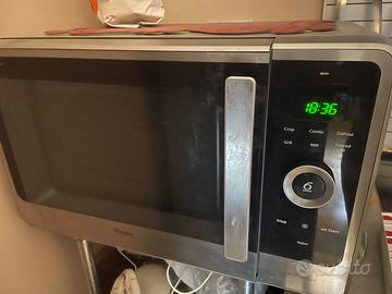 Forno come nuovo microonde e elettrico