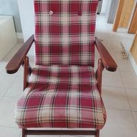 Poltrona in legno massello