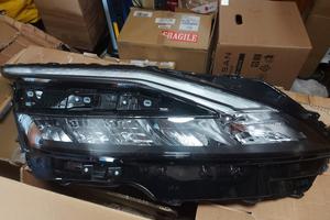 Faro Nissan Qashqai 