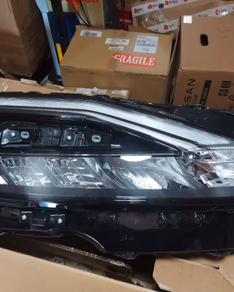 Faro Nissan Qashqai 
