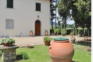 Villa di 300 m² con più di 5 locali a Pontassieve