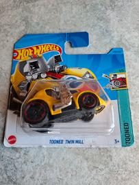 Hot wheels tooned twin mill gialla 