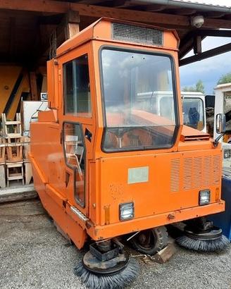 Spazzatrice rcm modello r1250d