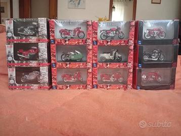 LOTTO COLLEZIONE 12 MOTO 1:32 NEW-RAY - SIGILLATE