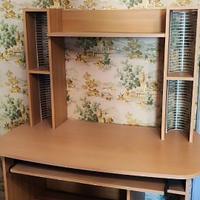 Scrivania da pc come nuova