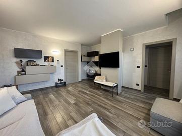 5 LOCALI A CASELETTE