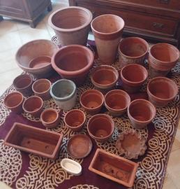 25 vasi in terracotta portafiori