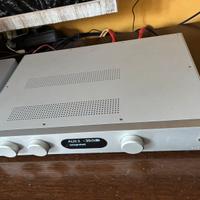 Amplificatore integrato Audiolab 8300A