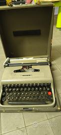 Macchina da scrivere Olivetti 23