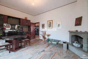 VILLA INDIPENDENTE SU QUATTRO LATI CON GIARDINO!!!