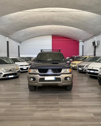 Mitsubishi Pajero Sport 2.5 TDI Instyle UNICO PROP