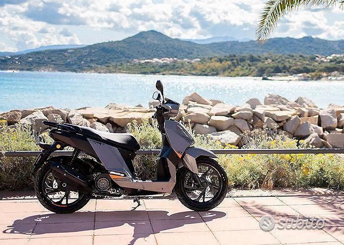 Scooter 200 Peugeot Lxr 200 Usato Prova PEUGEOT LXR 125/200 Prove - Main Image