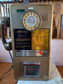 Telefono pubblico a gettone U+I Sip anni 70