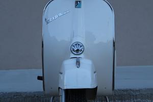 Vespa 180 Super Sport