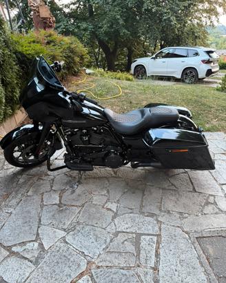 Street Glide 114 solo 6900 km