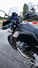Moto Guzzi V85 TT Strada