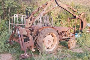 trattore Fordmayor 65 CV con caricatore Pesci