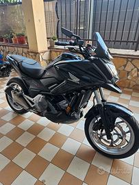 Moto Honda NC750x DCT 2018