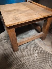tavolino artigianale in legno