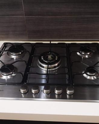 Piano cottura 5 fuochi 