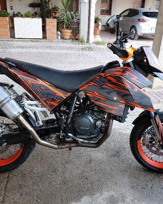 Ktm 690 lc4 supermoto