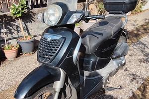 Aprilia Scarabeo 125 - 2011