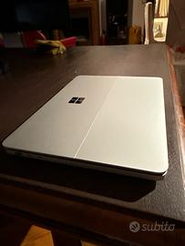 Surface Laptop Studio 2, 32GB RAM, 1TB, RTX 4050