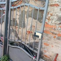 Cancello carraio motori più pedonale