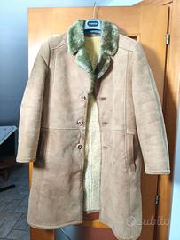 Iconico Cappotto Montone Vintage Anni '80