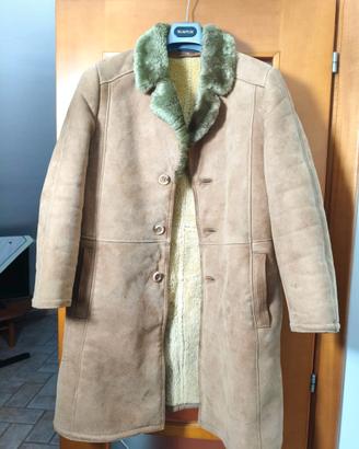 Iconico Cappotto Montone Vintage Anni '80