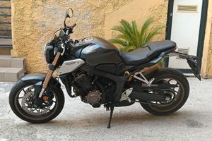 Honda  CB650R