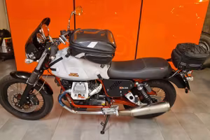 GUZZI V7 RACER 2011, 15.000 km