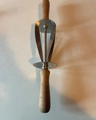 Taglia croissant in inox 25x7,5 cm