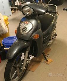 Kymco People 150
